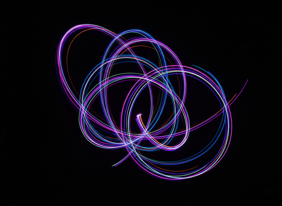 움직이는 다이내믹한 빛줄기, 어두운 배경에 추상적이고 다채로운 선, 활기차고 현대적인 라이트 페인팅 효과 컴퓨터 배경화면.