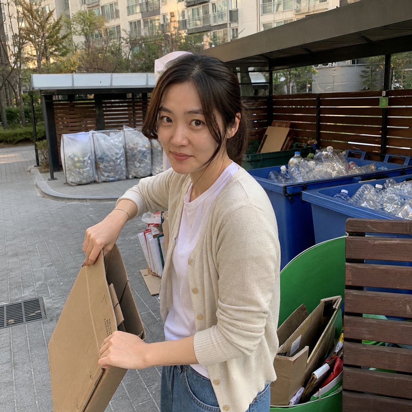 GPT 이미지 2로 생성한 분리수거장 일상 스냅