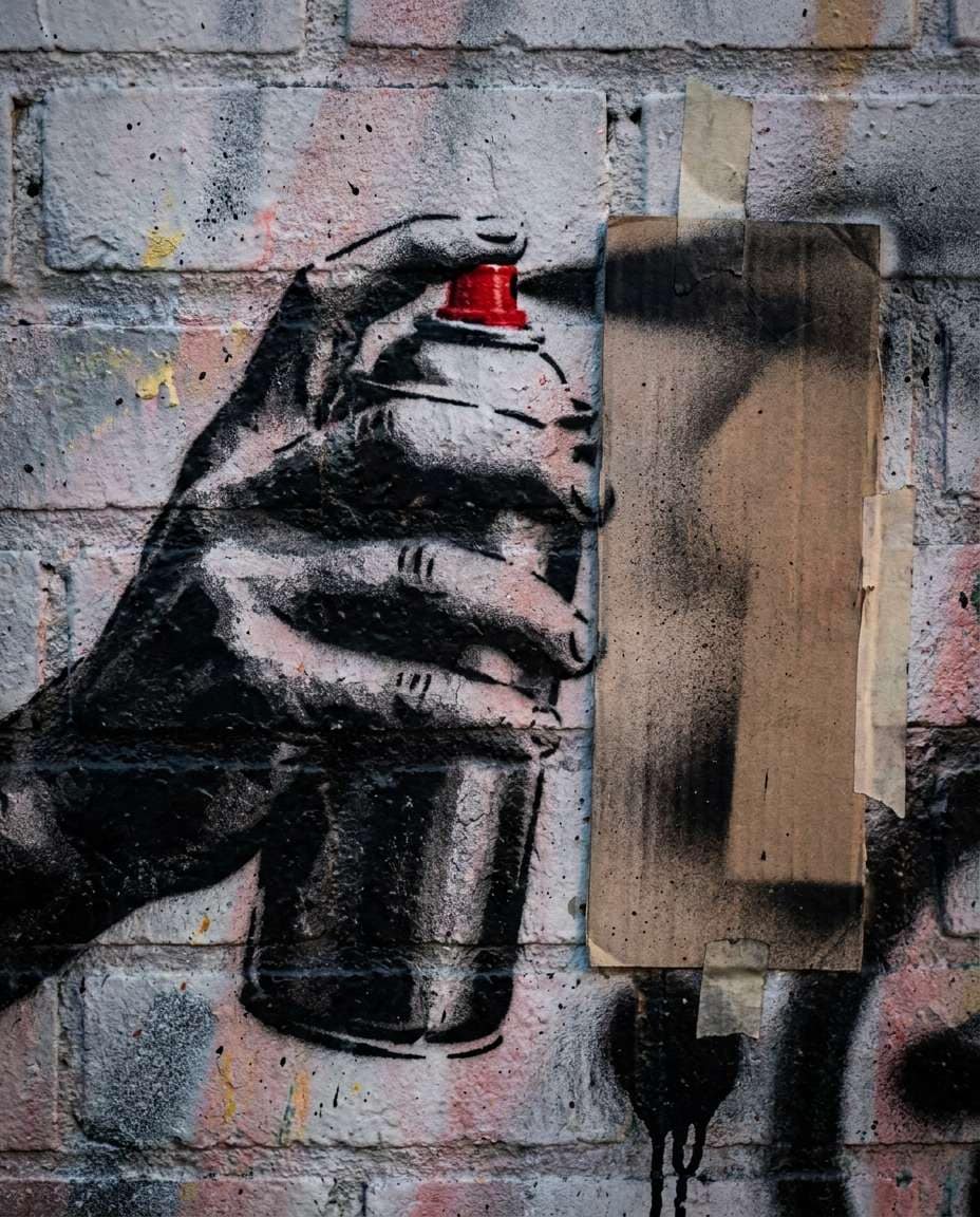 나노바나나 2로 생성한 AI 이미지 Spray Can in Hand